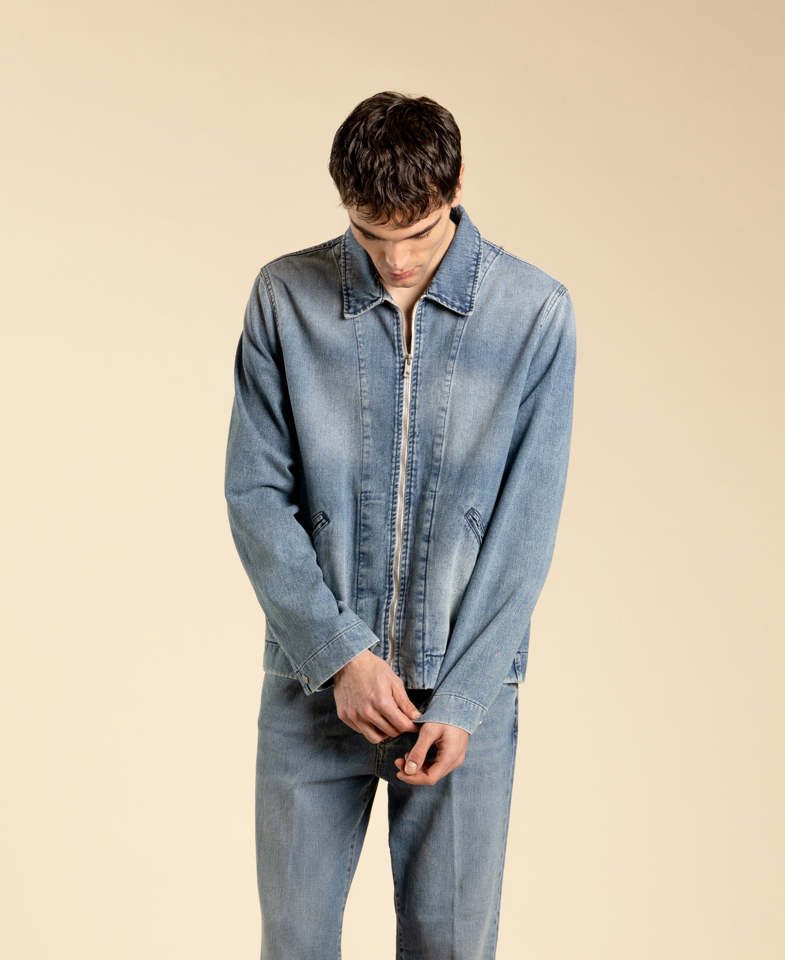 veste en jean délavée