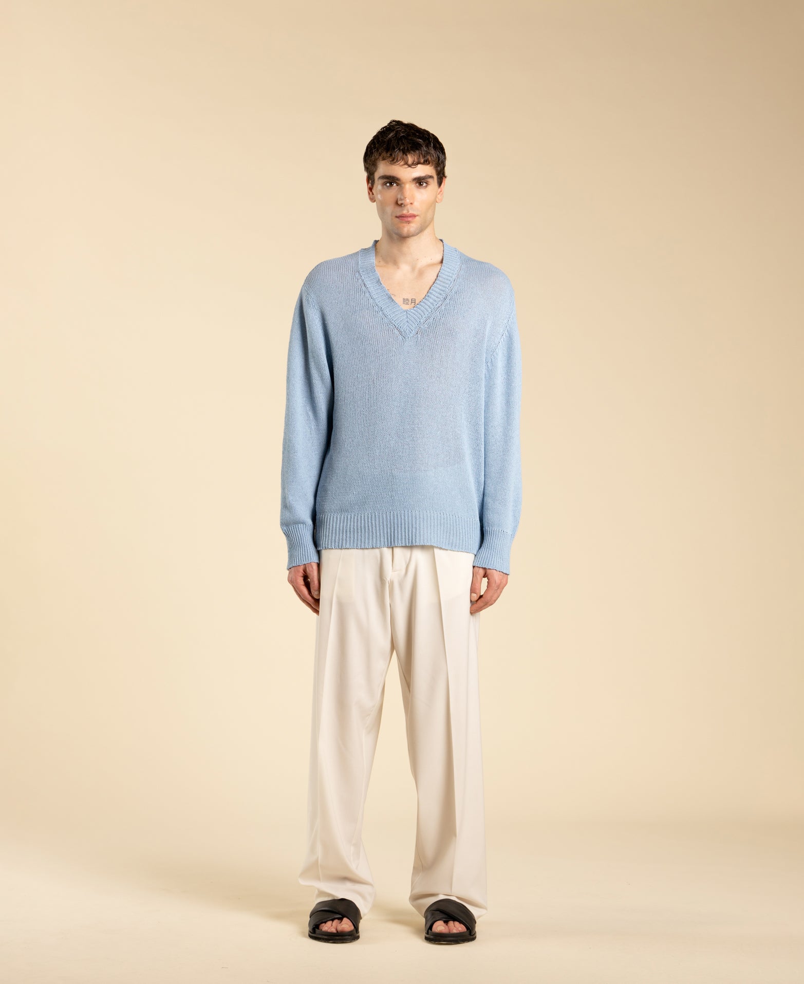Pull à manches longues et col en V - Bleu clair