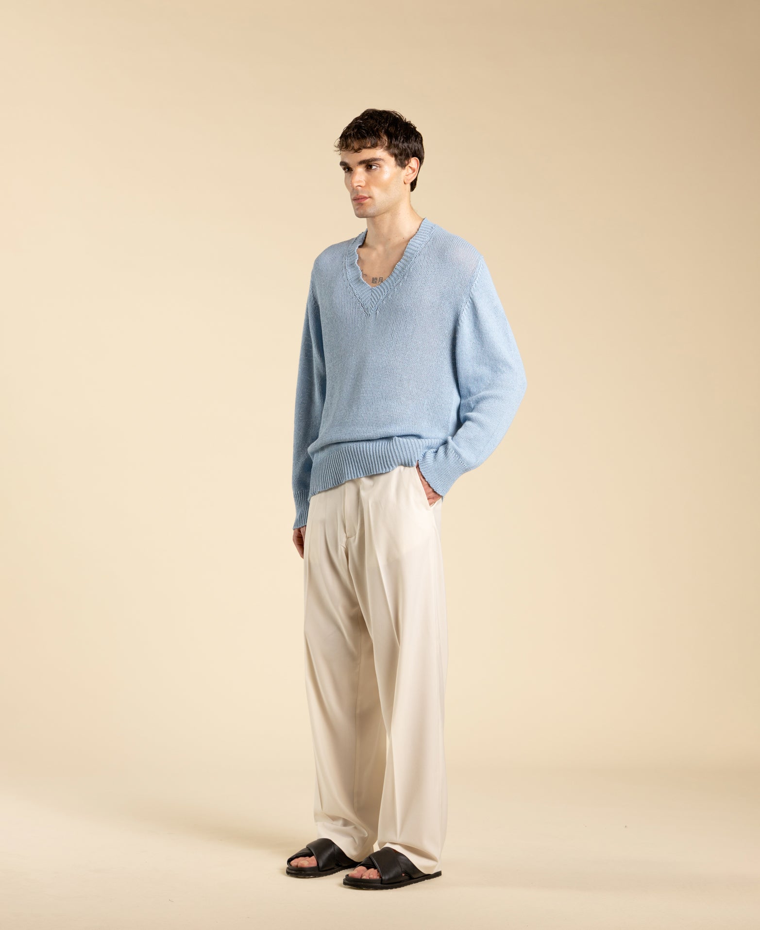 Pull à manches longues et col en V - Bleu clair