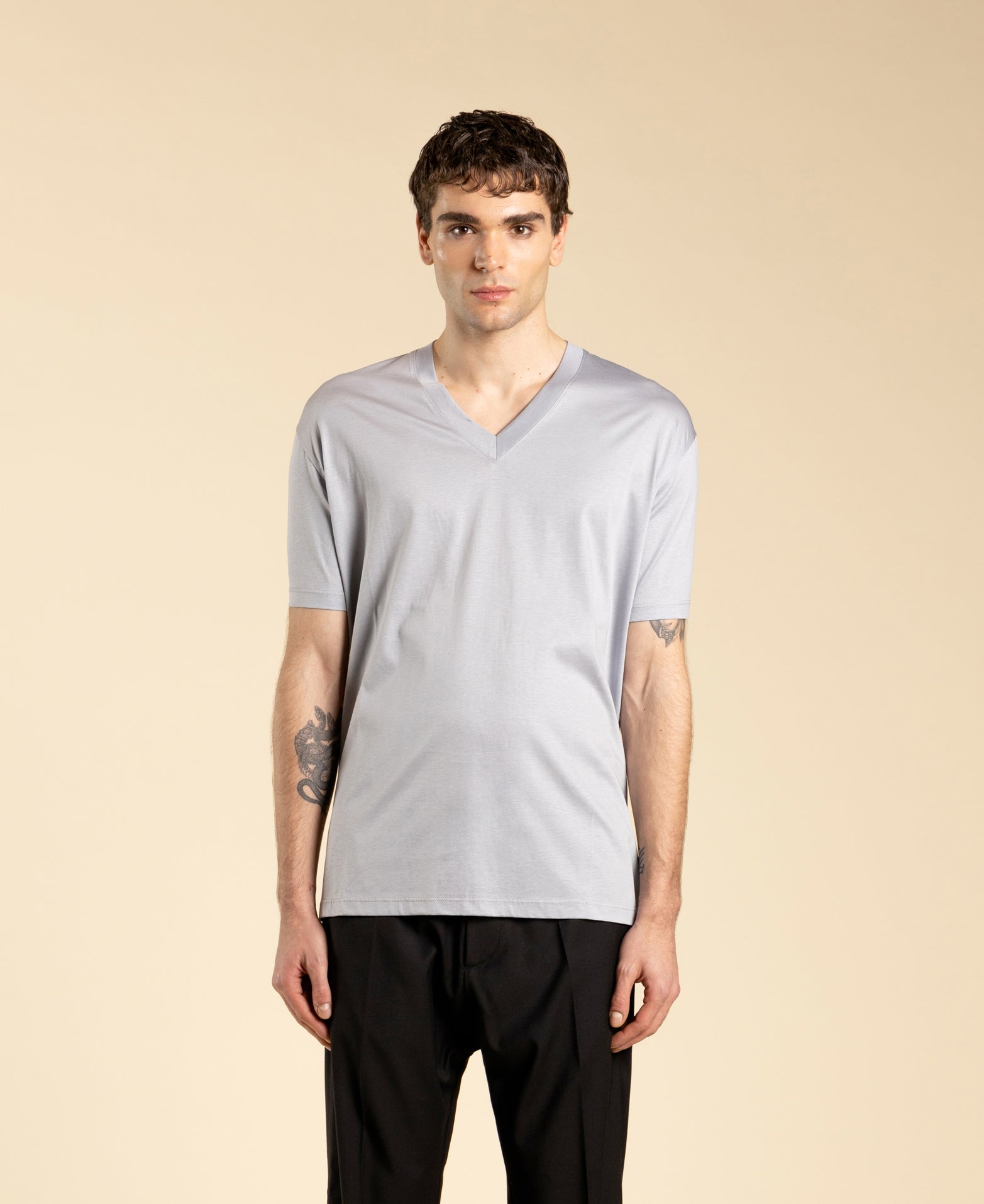 T-shirt col V en coton modal mercerisé - Gris anthracite