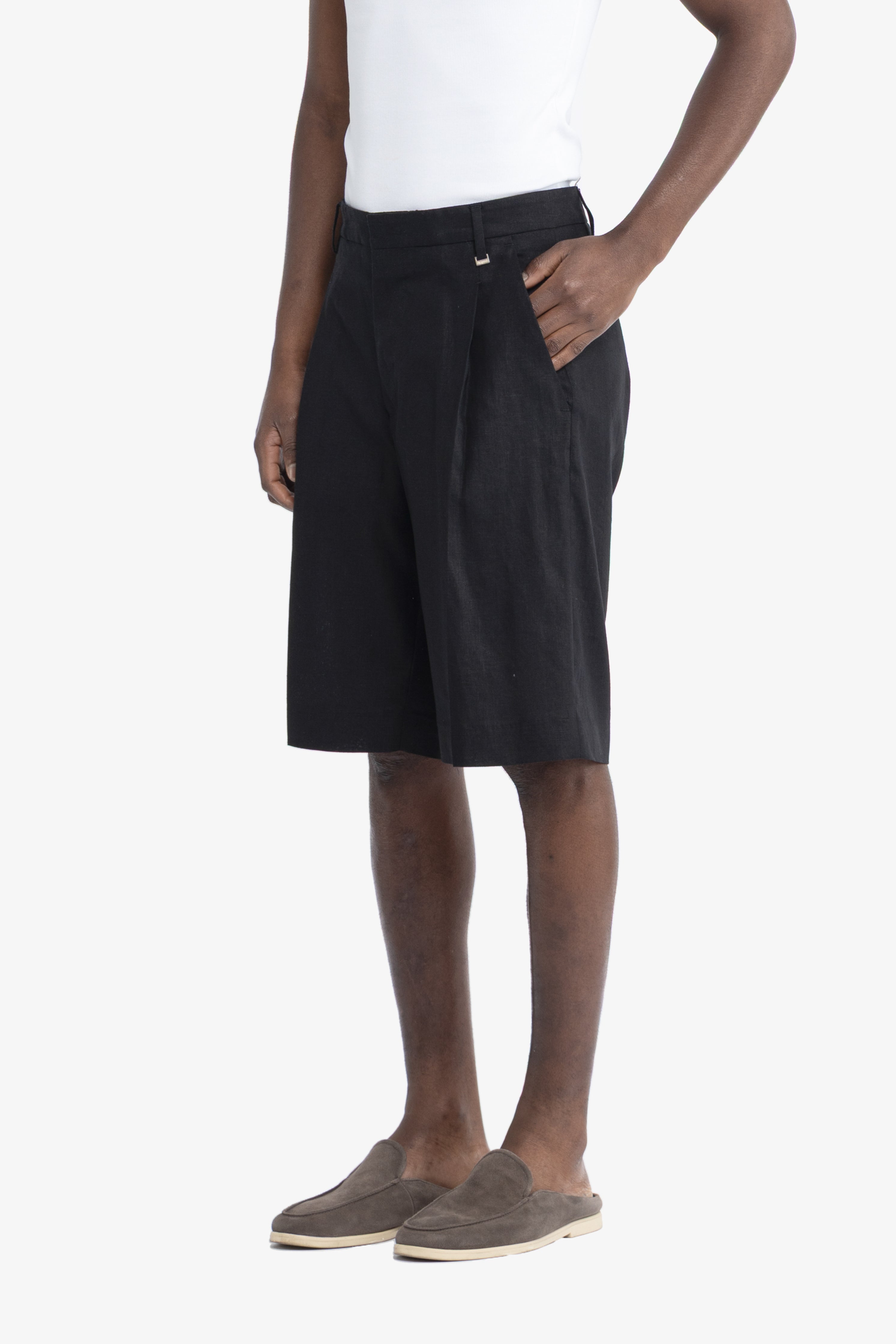 Bermuda con pinces in lino - Nero