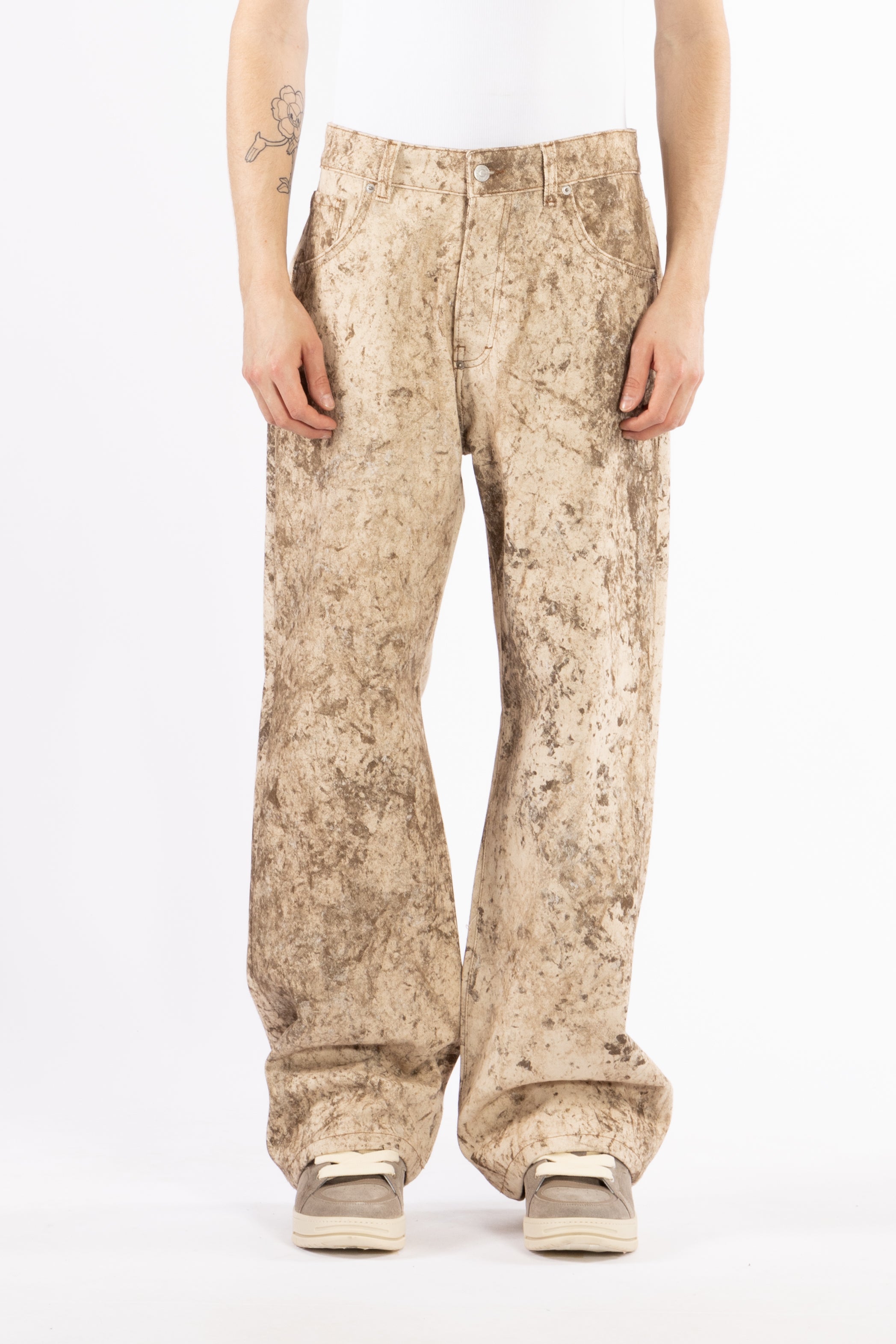 Jeans gamba ampia effetto vissuto