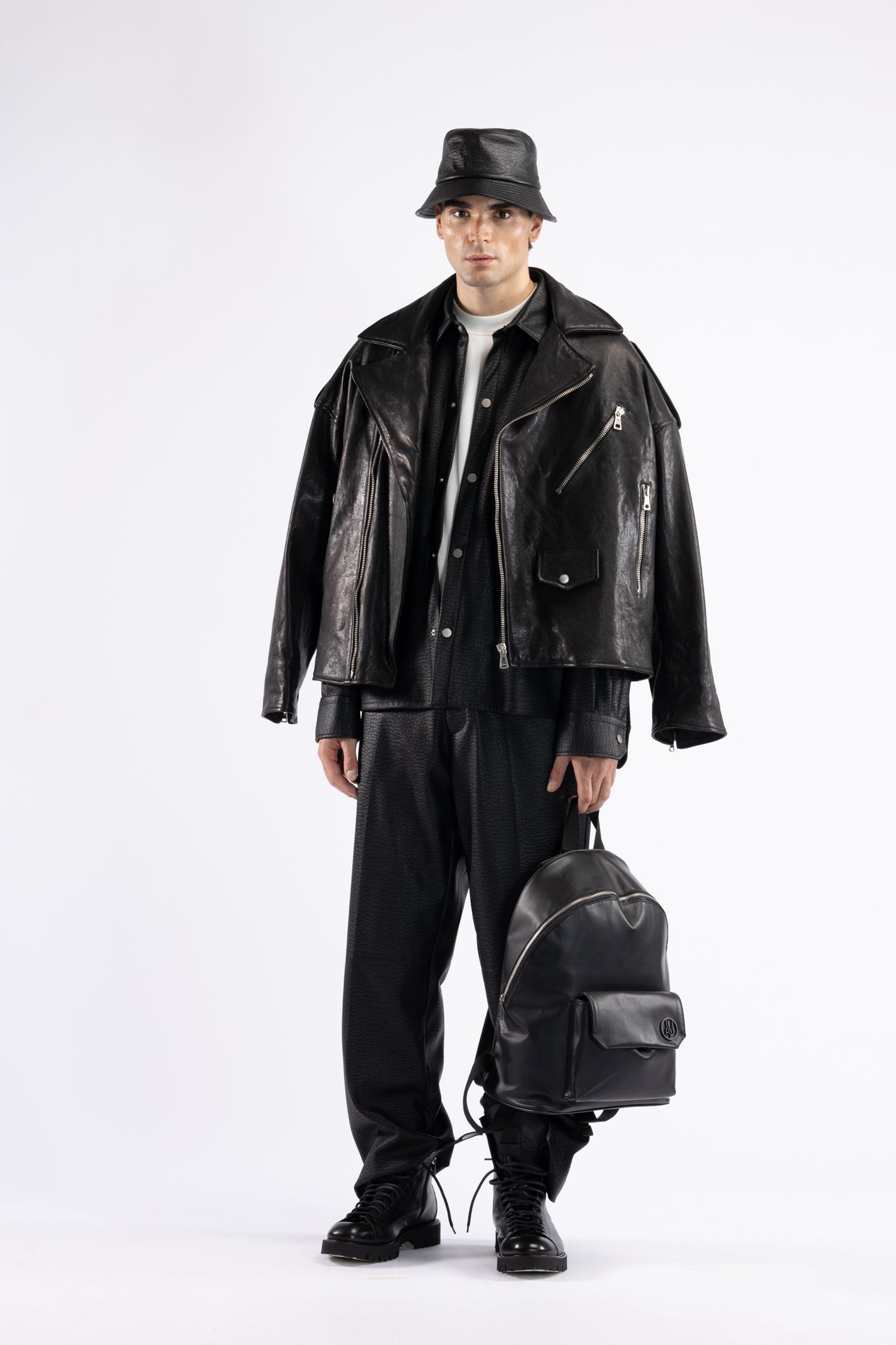 Seau en tissu effet cuir