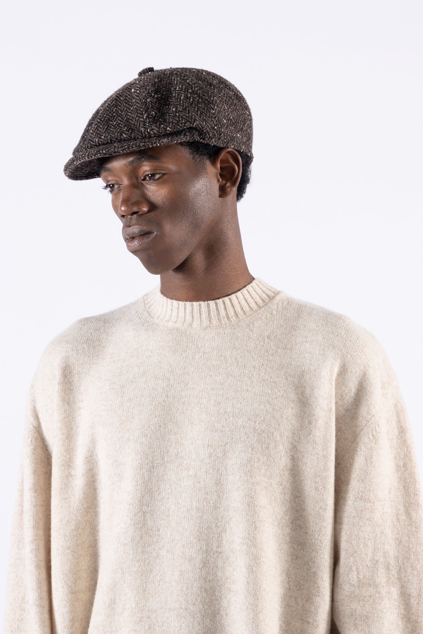 Bonnet en laine à chevrons