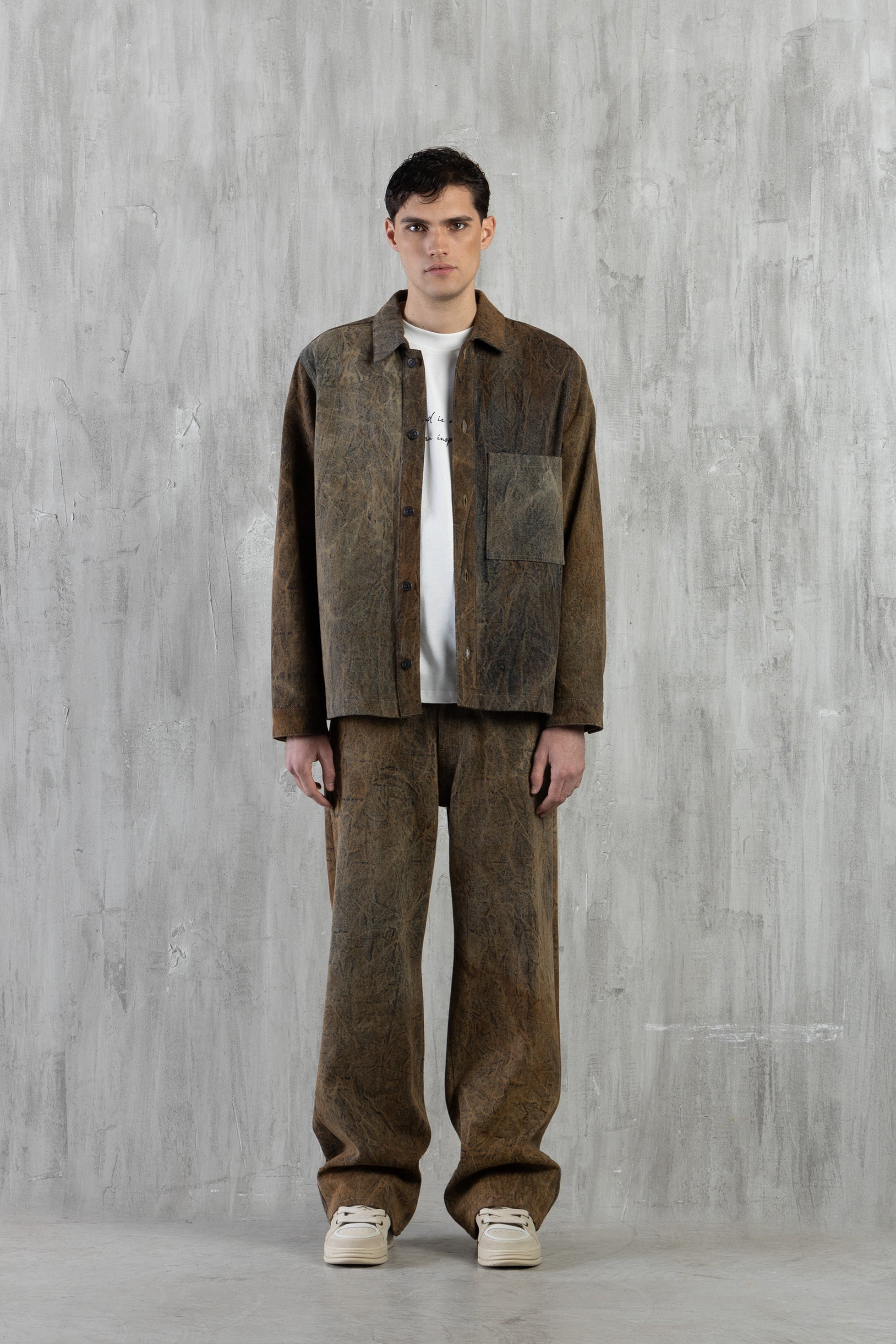 Jeans baggy in denim lavato effetto ruggine