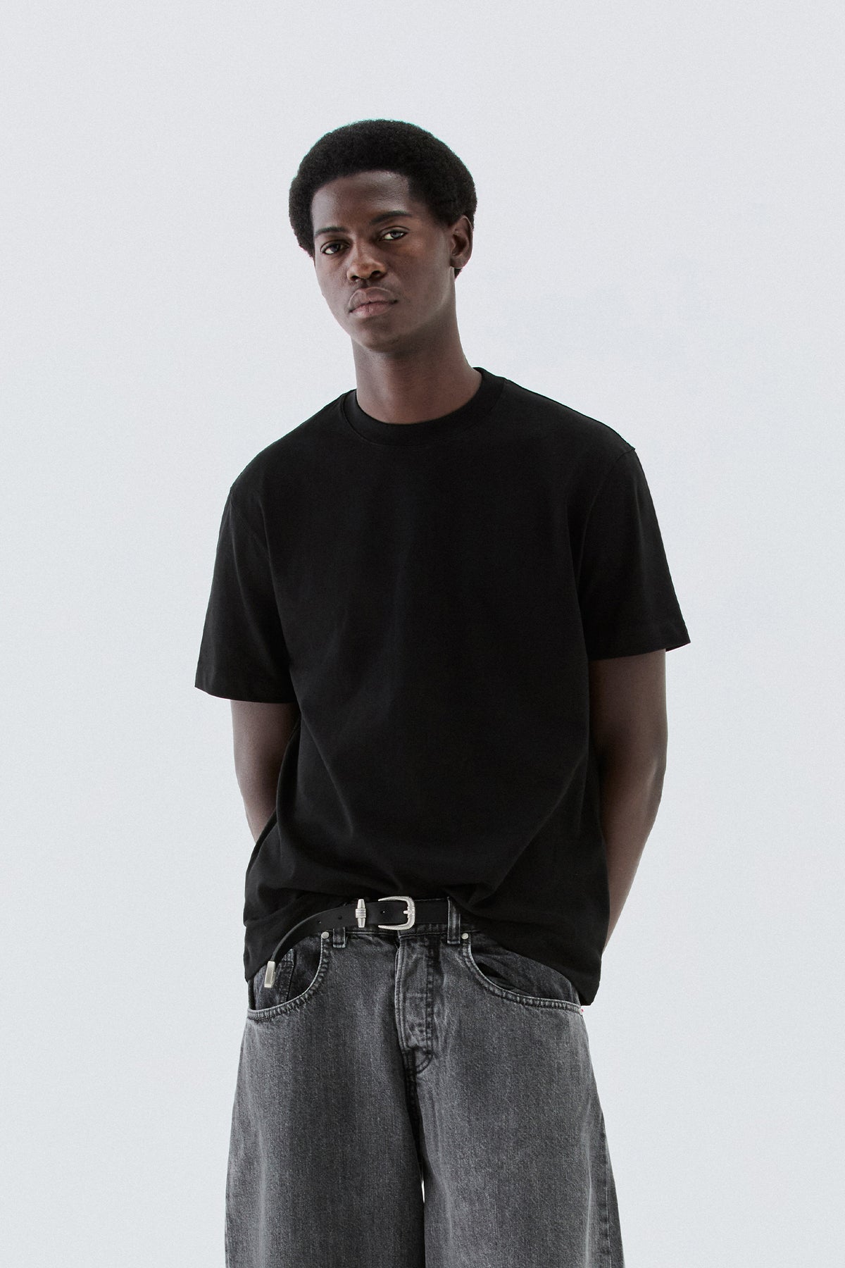 T-shirt regolare in cotone - Nero