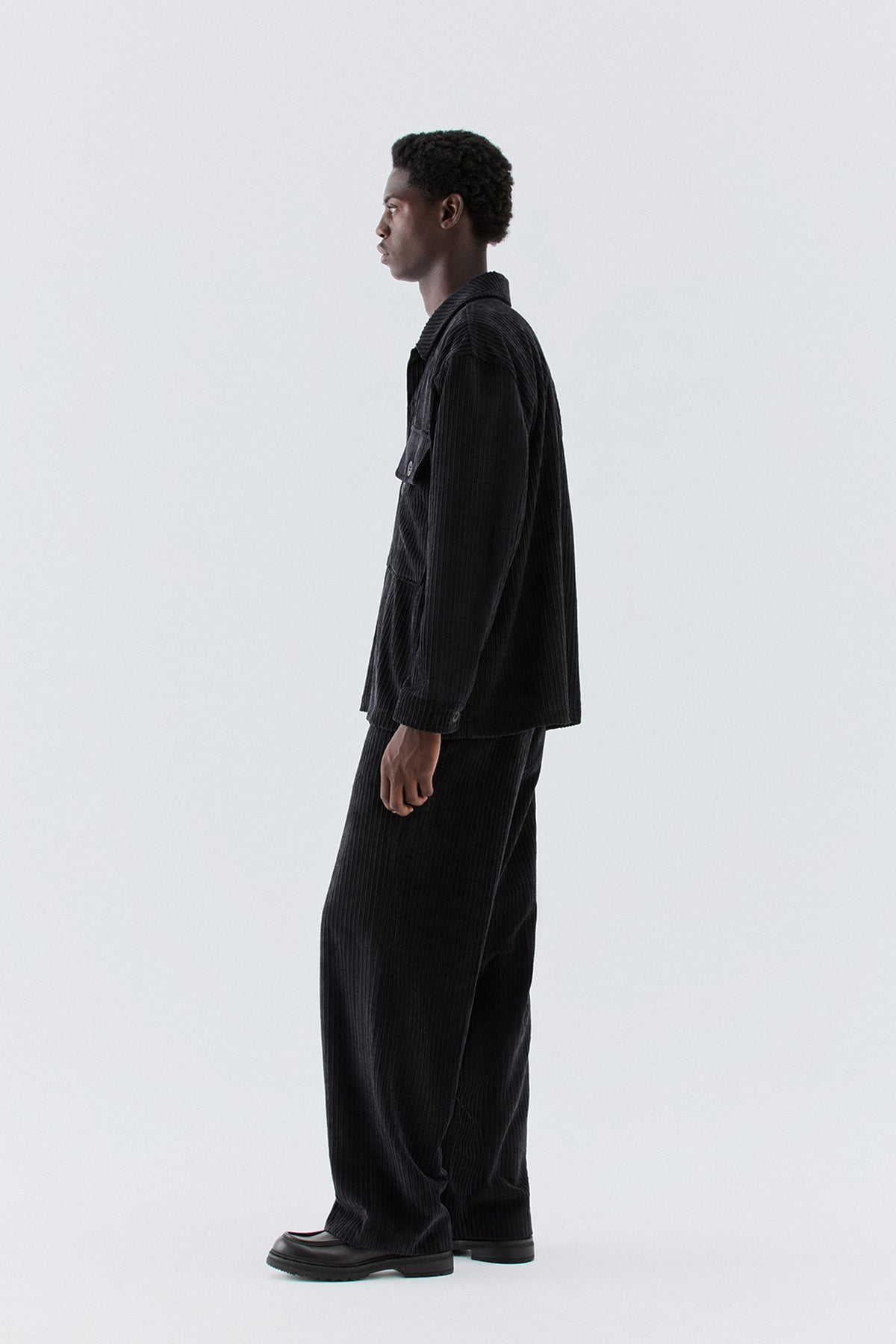 Pantaloni effetto velluto a coste - Nero
