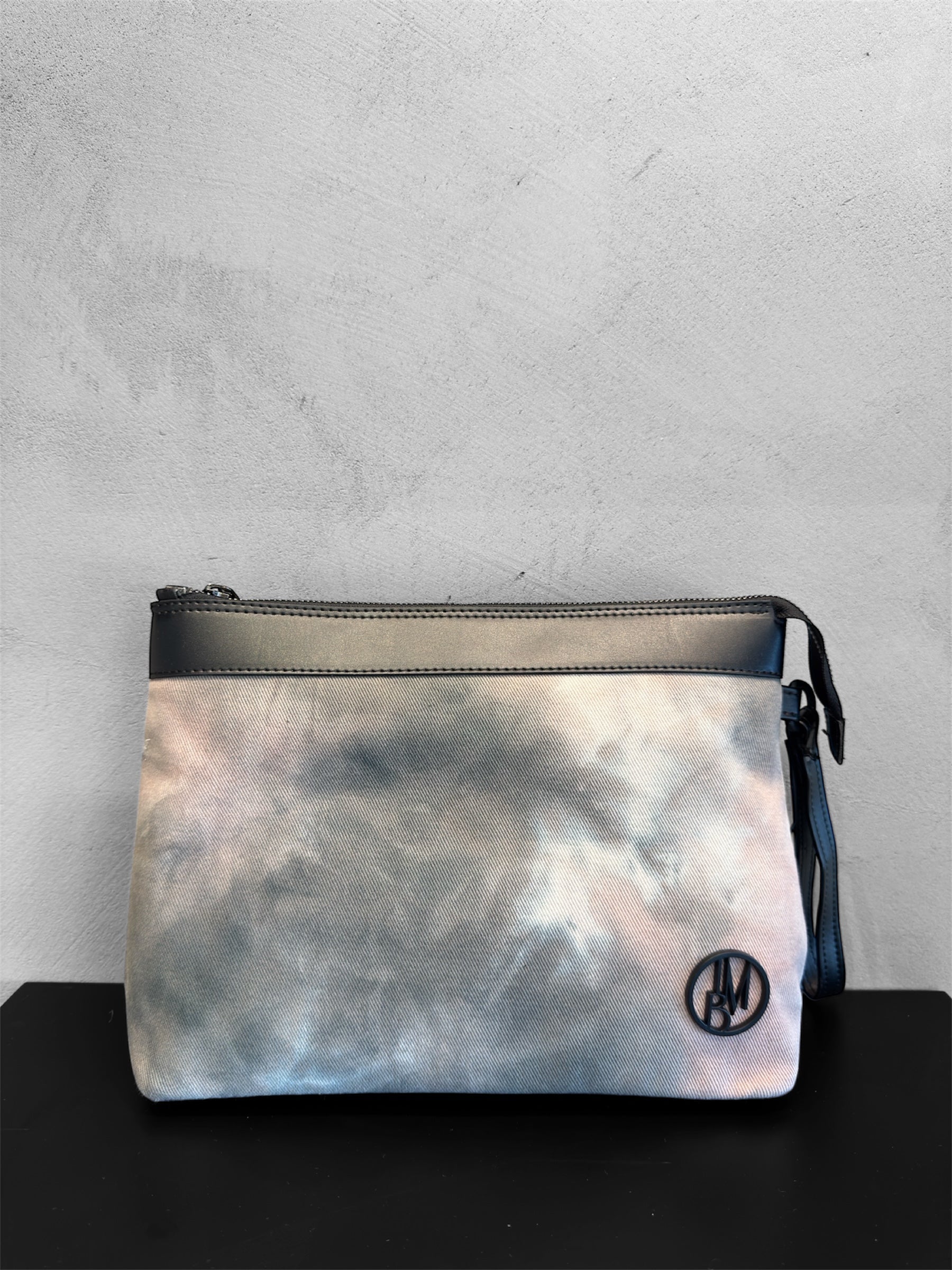 Pochette in denim maltinto