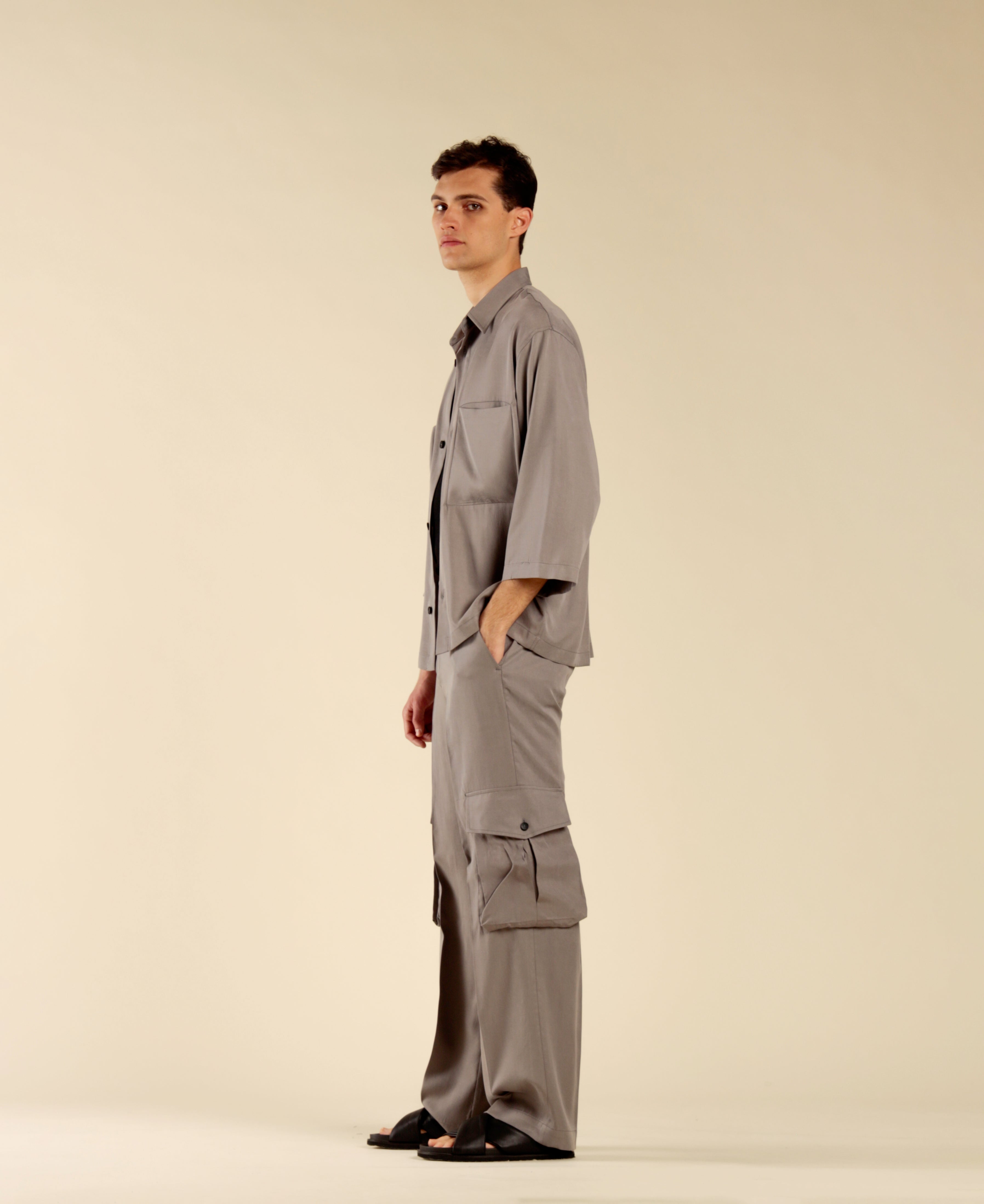 Camicia manica ampia a gomito con tasconi