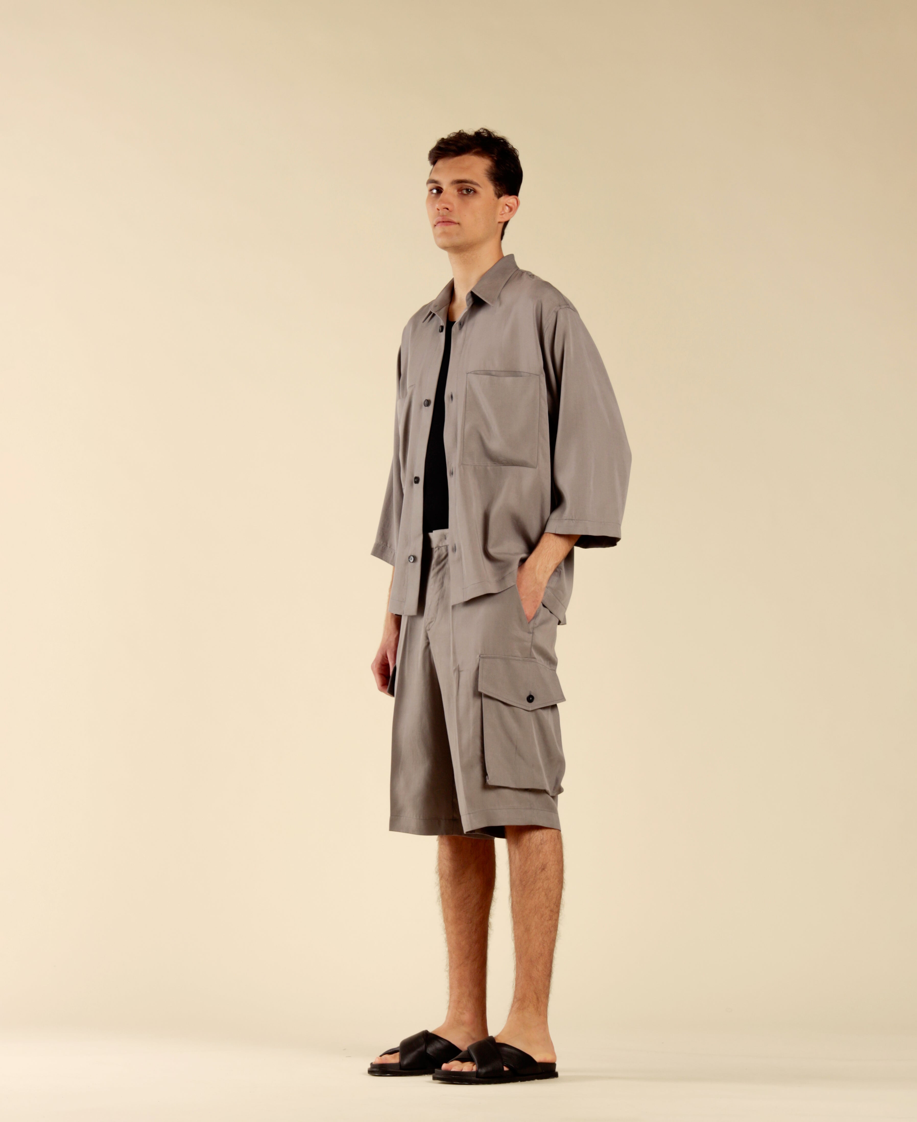 Camicia manica ampia a gomito con tasconi