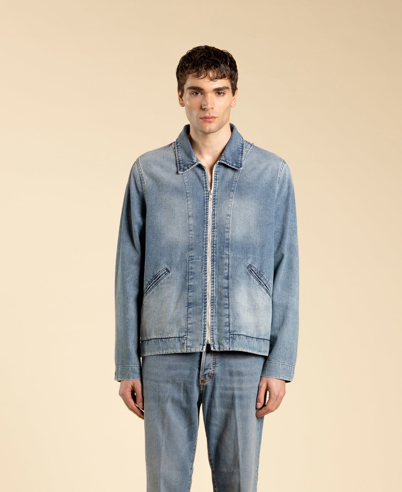 veste en jean délavée