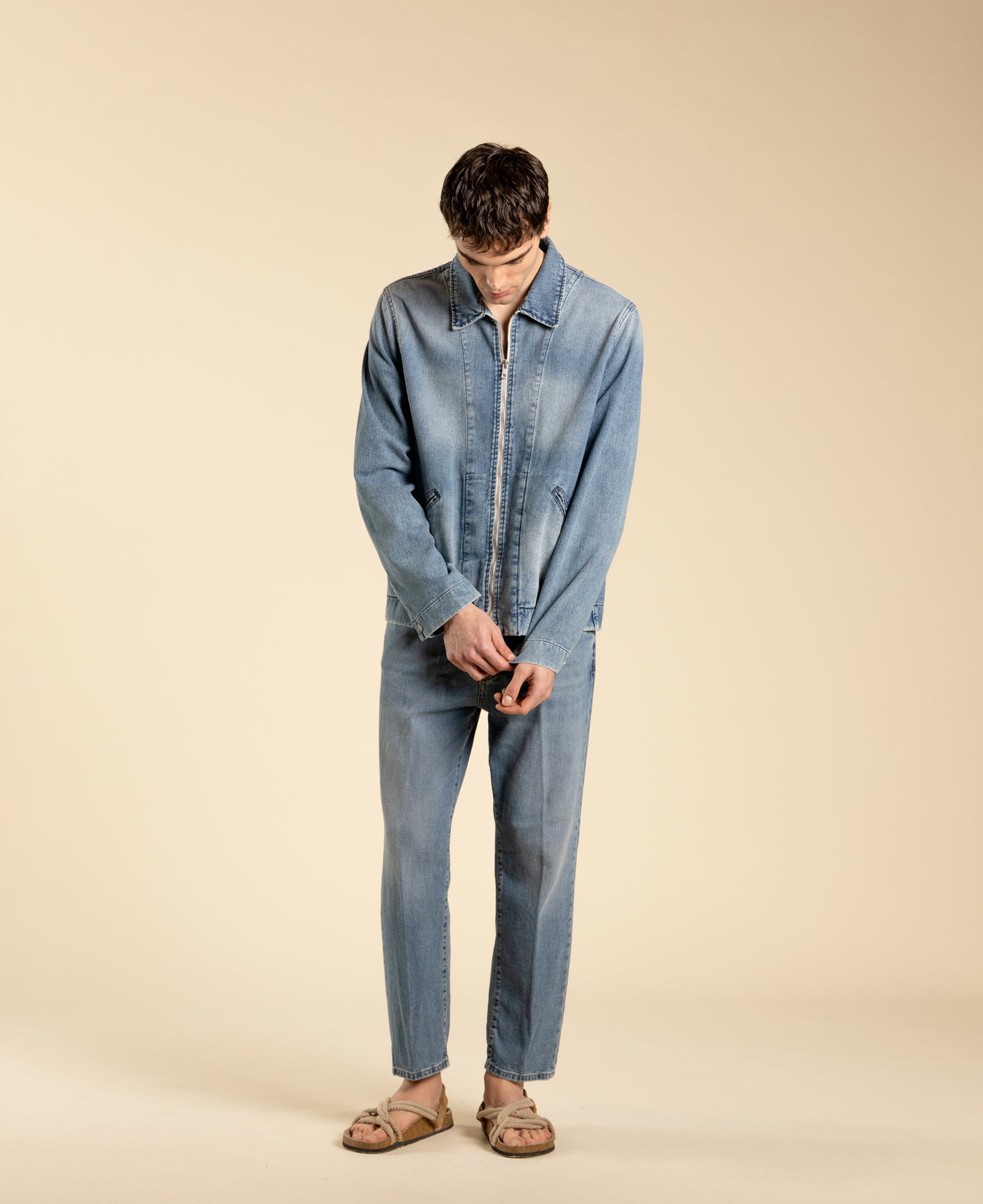 veste en jean délavée