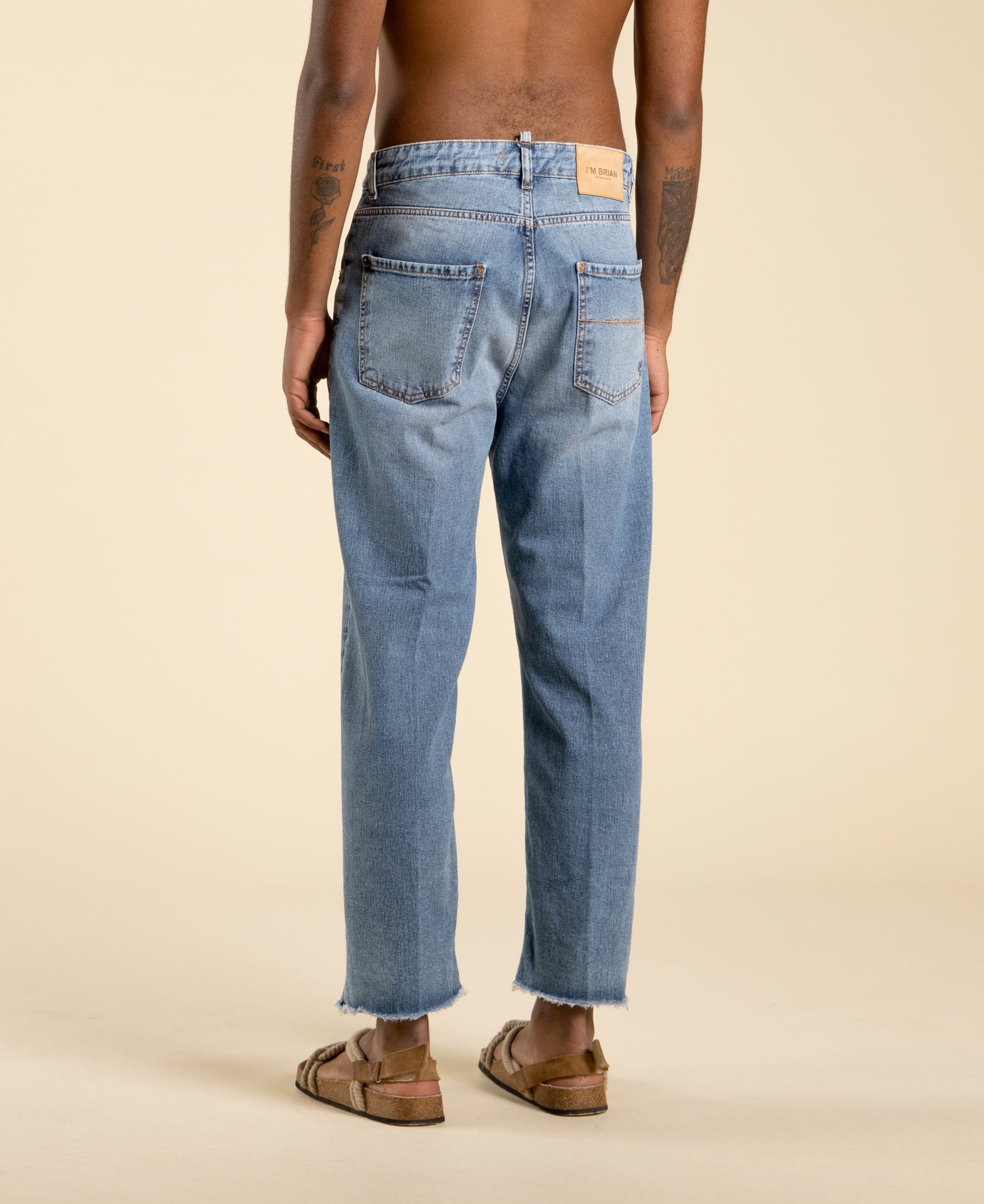 Jean court en denim à ourlet brut