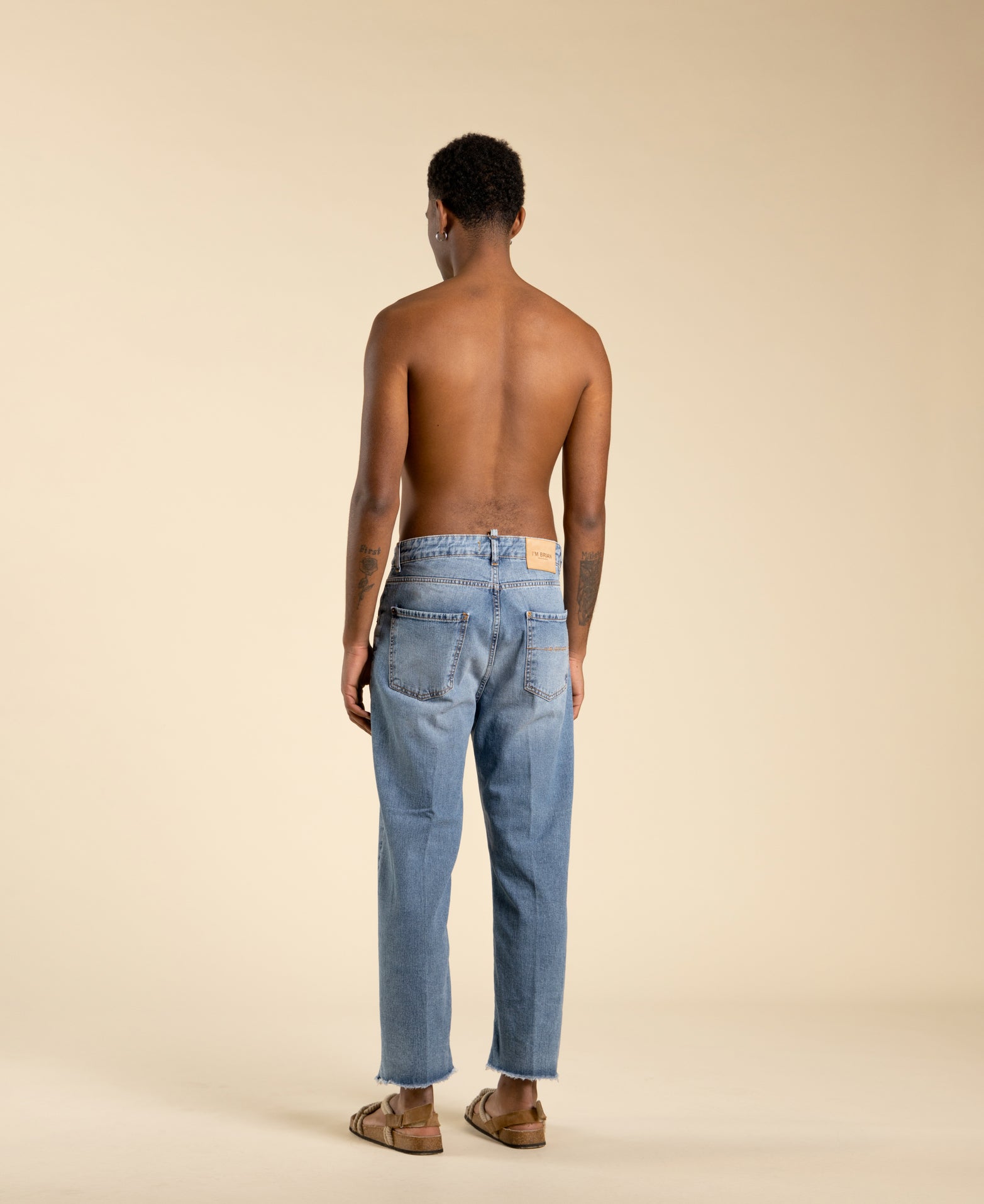 Jean court en denim à ourlet brut
