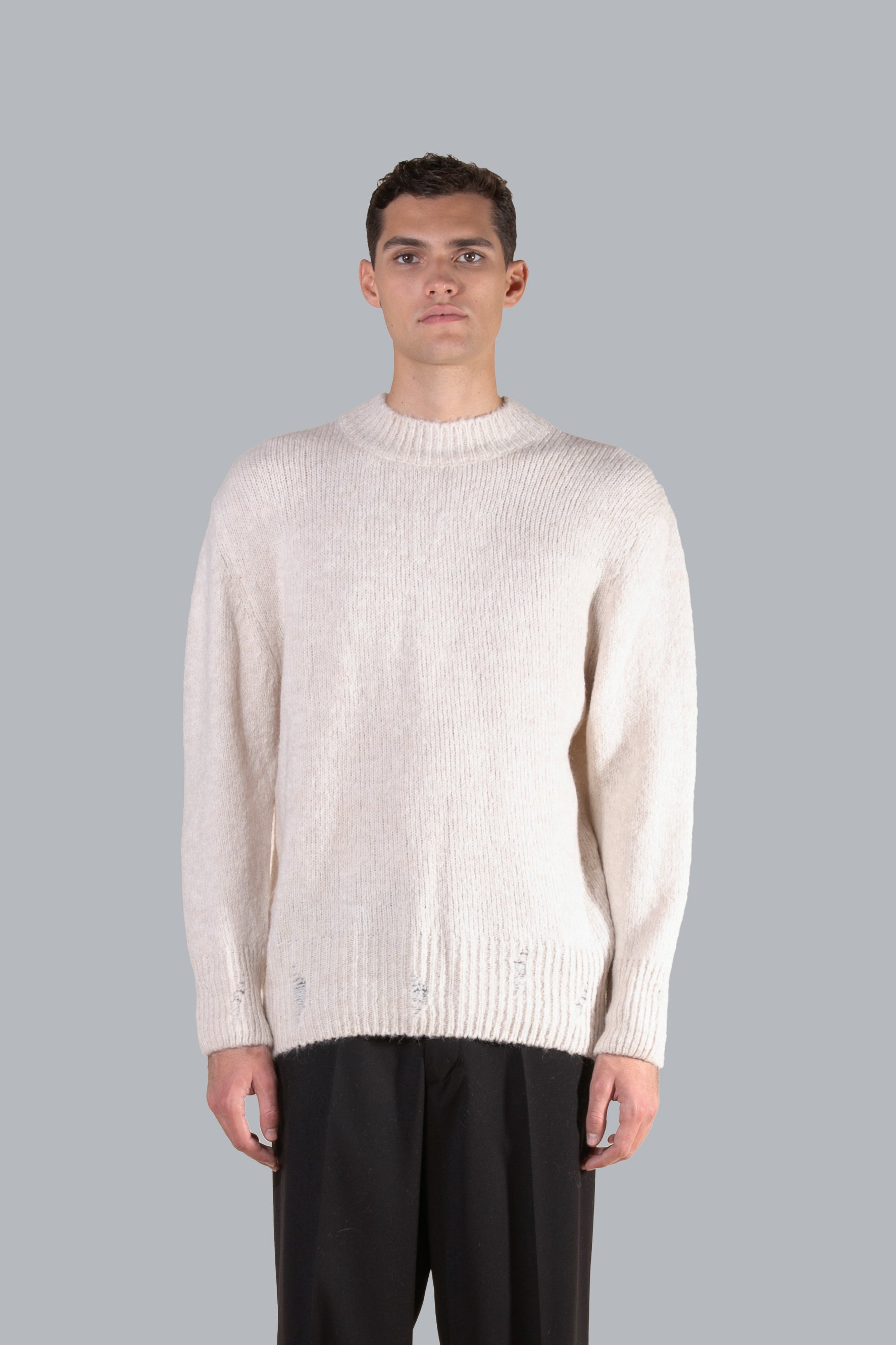 Pull ras du cou à micro-déchirures - Crème