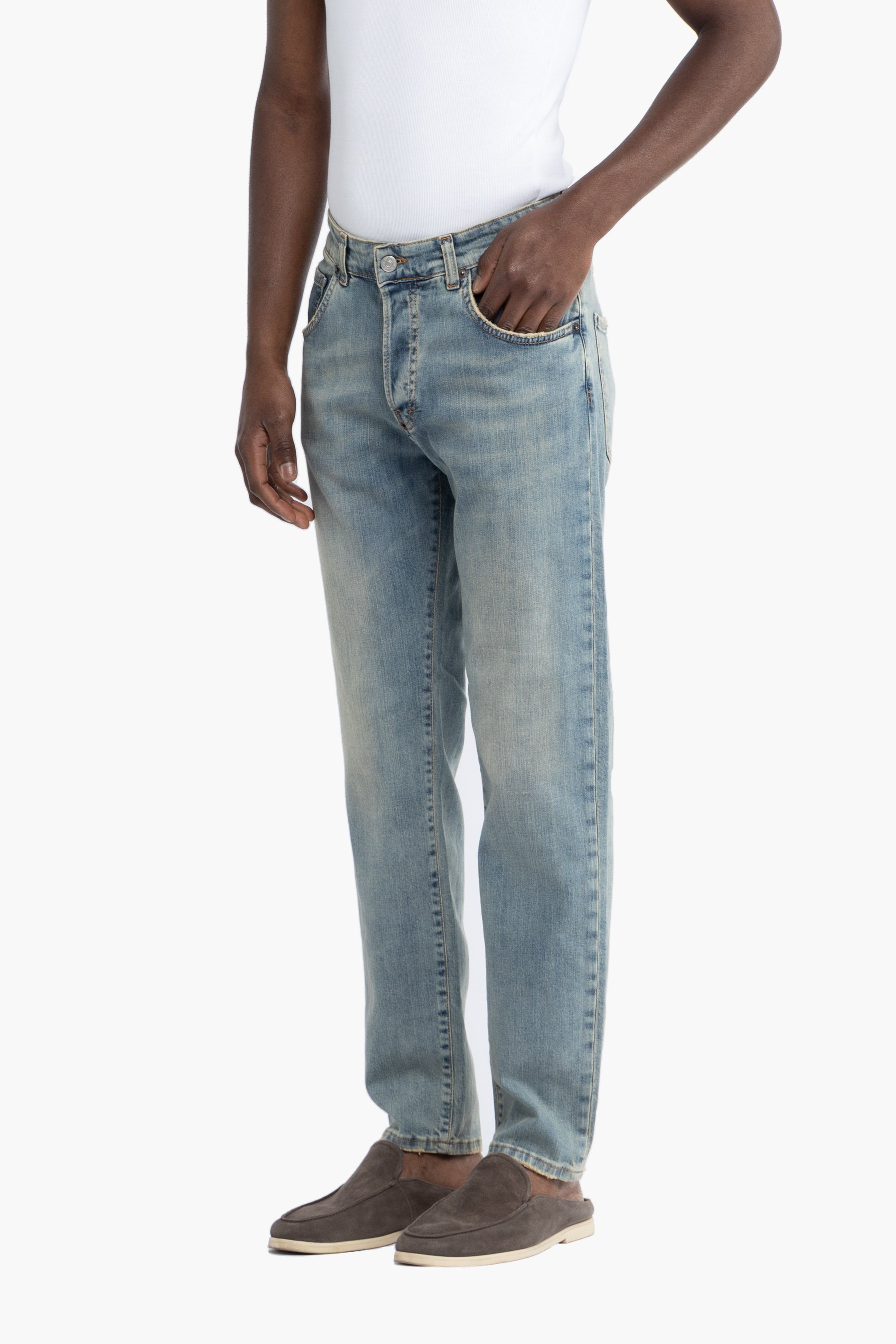 Jeans slim fit effetto slavato
