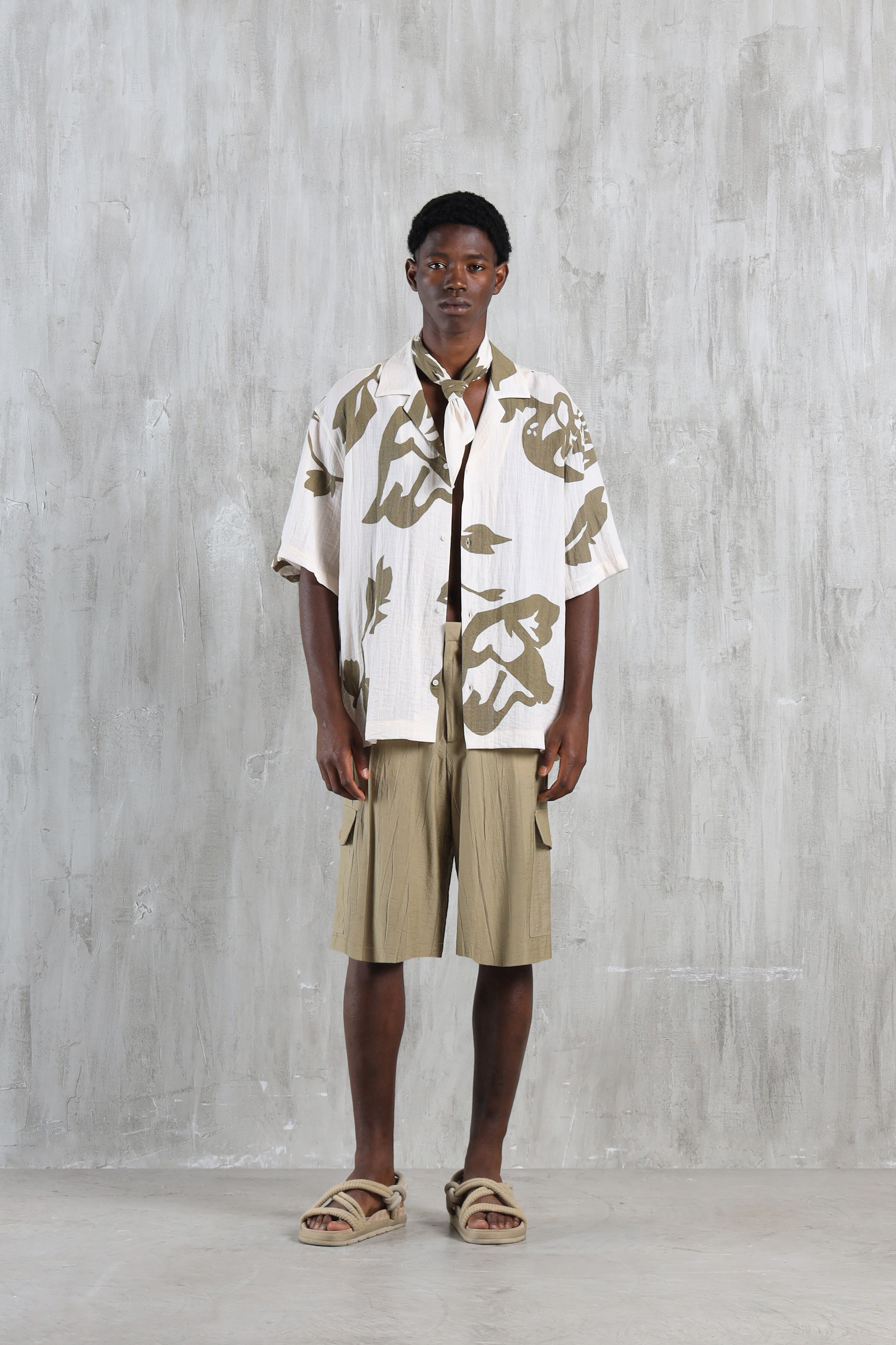 Camicia collo aperto con stampa