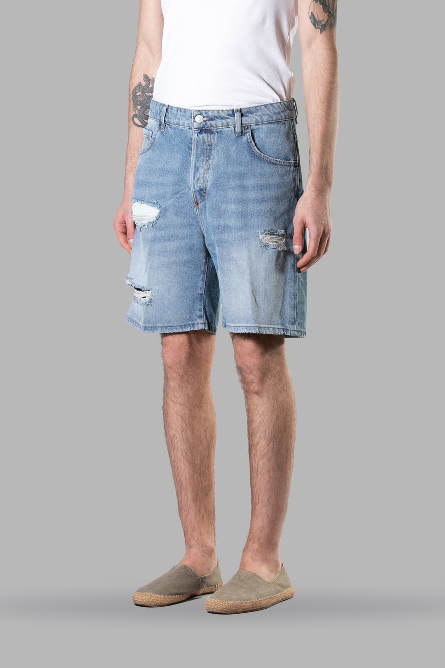 Bermuda denim con rotture