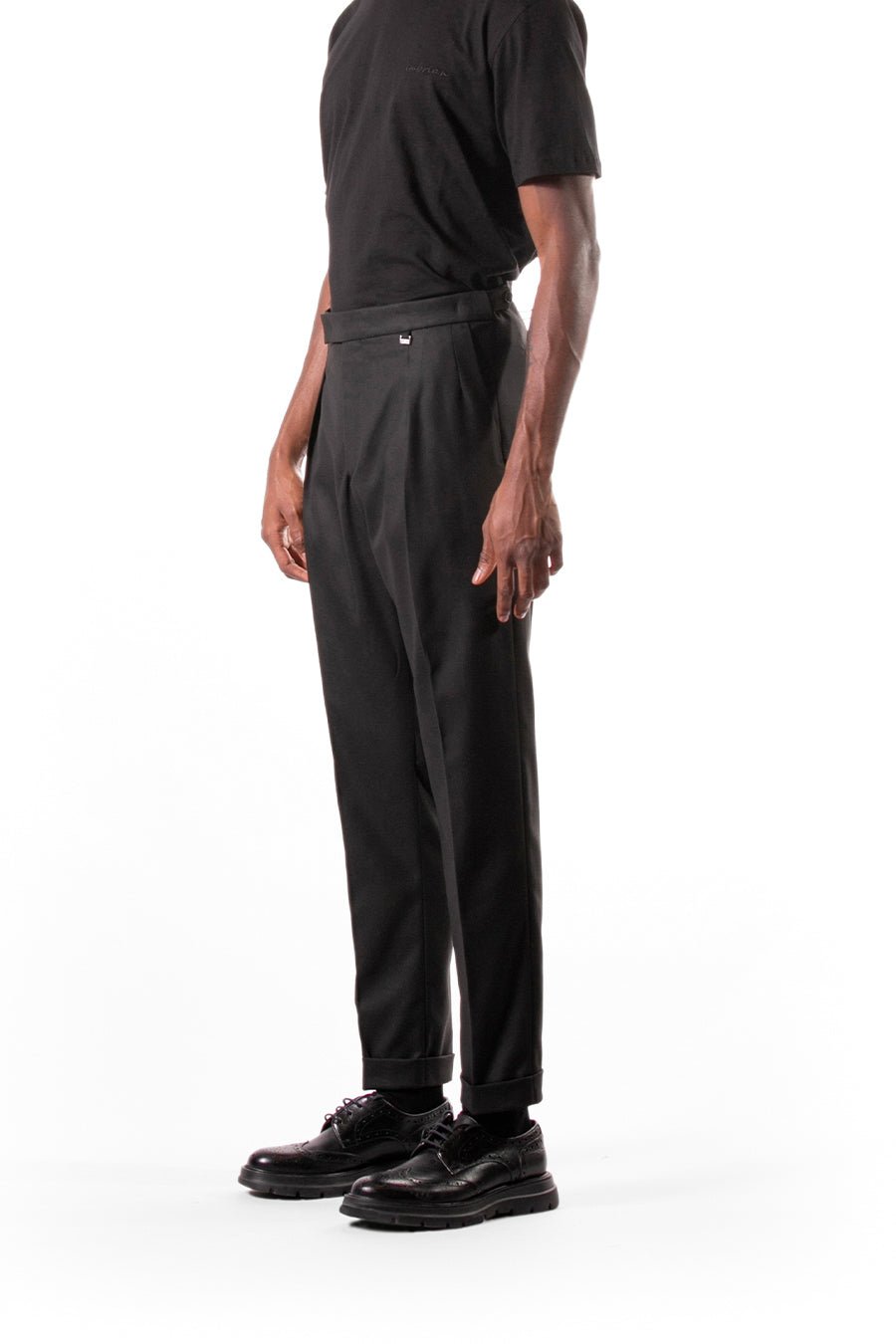Regular fit trousers with turn-up and double pleats - Black