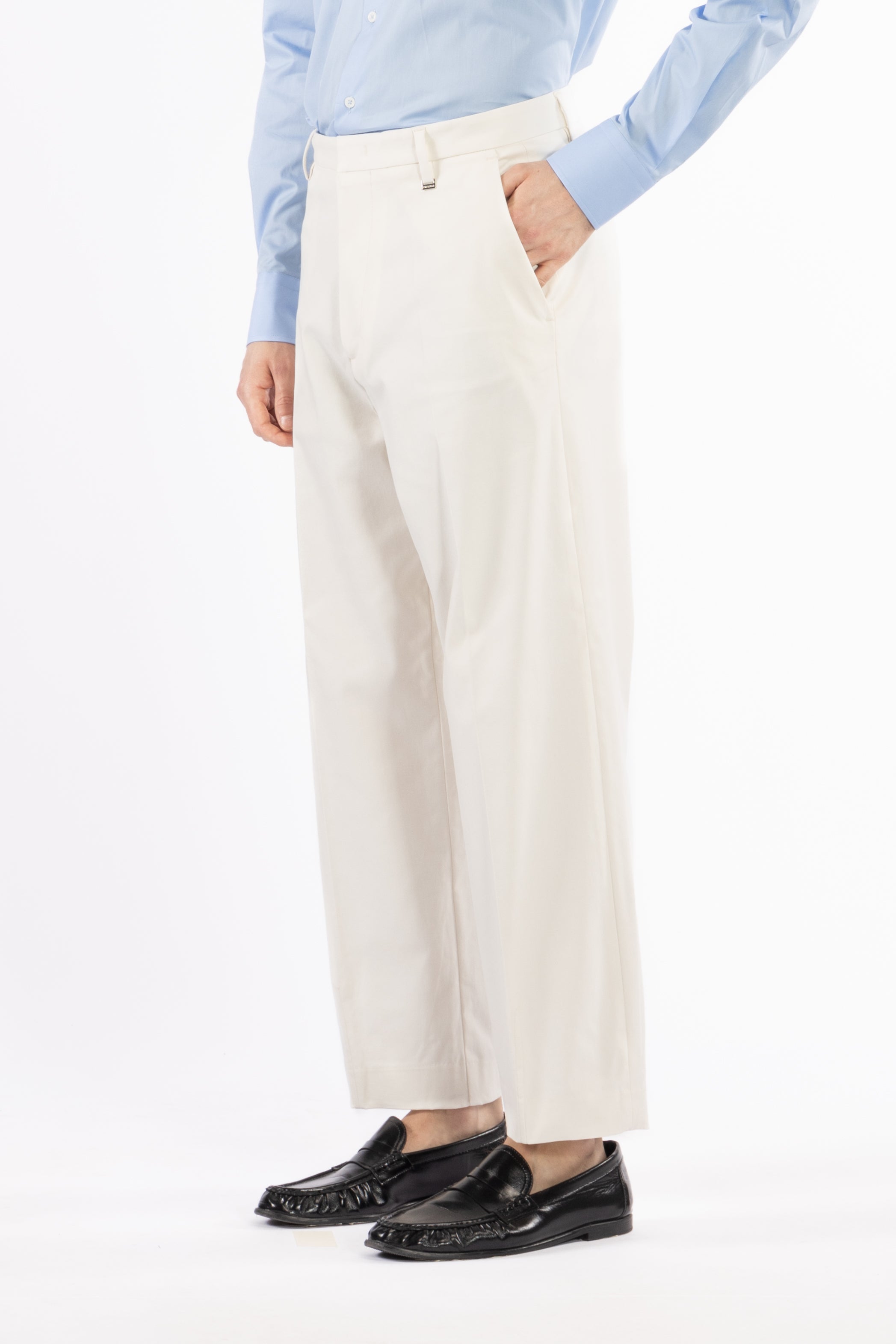 Pantalone in cotone pince al fondo - Panna