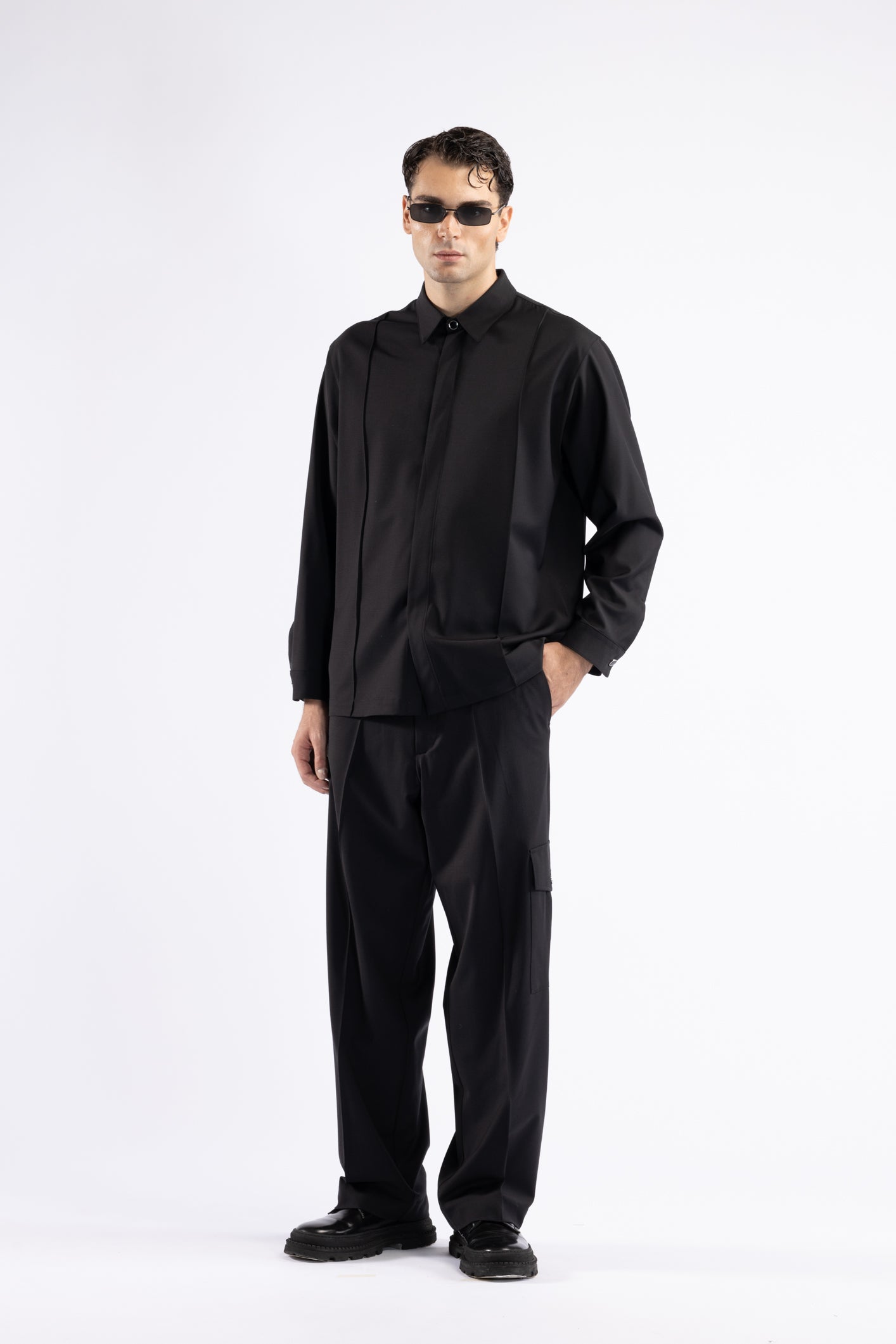 Camicia in lana con pinces - Nero