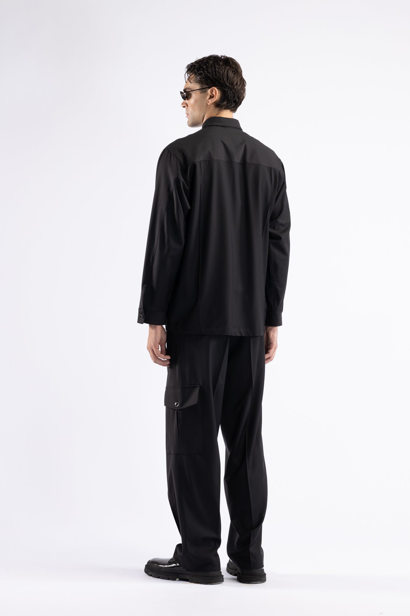 Camicia in lana con pinces - Nero