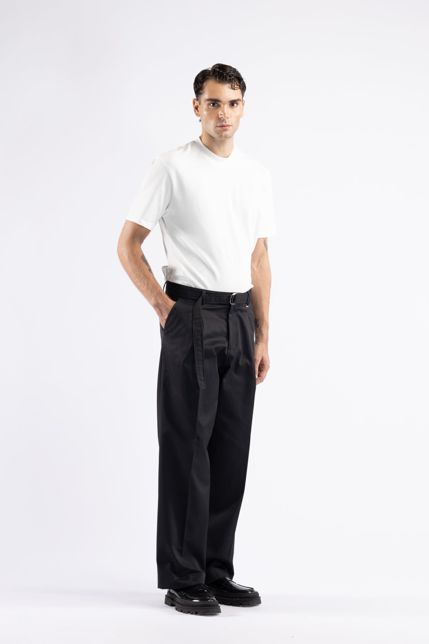 Pantalone in cotone con pinces - Nero