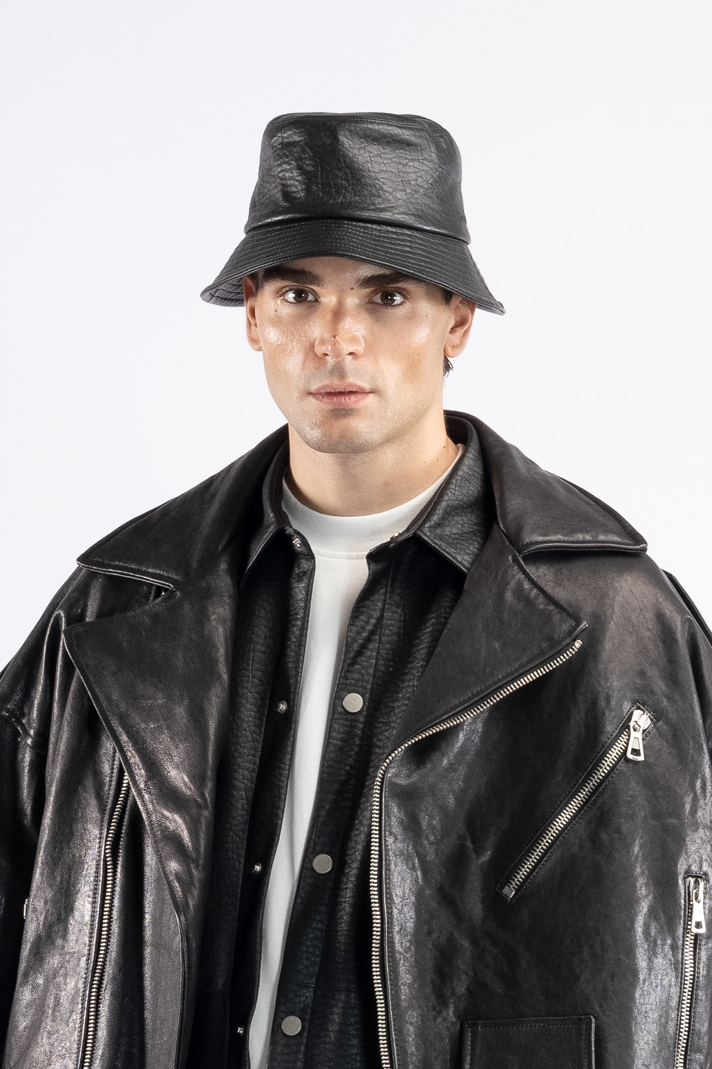 Seau en tissu effet cuir