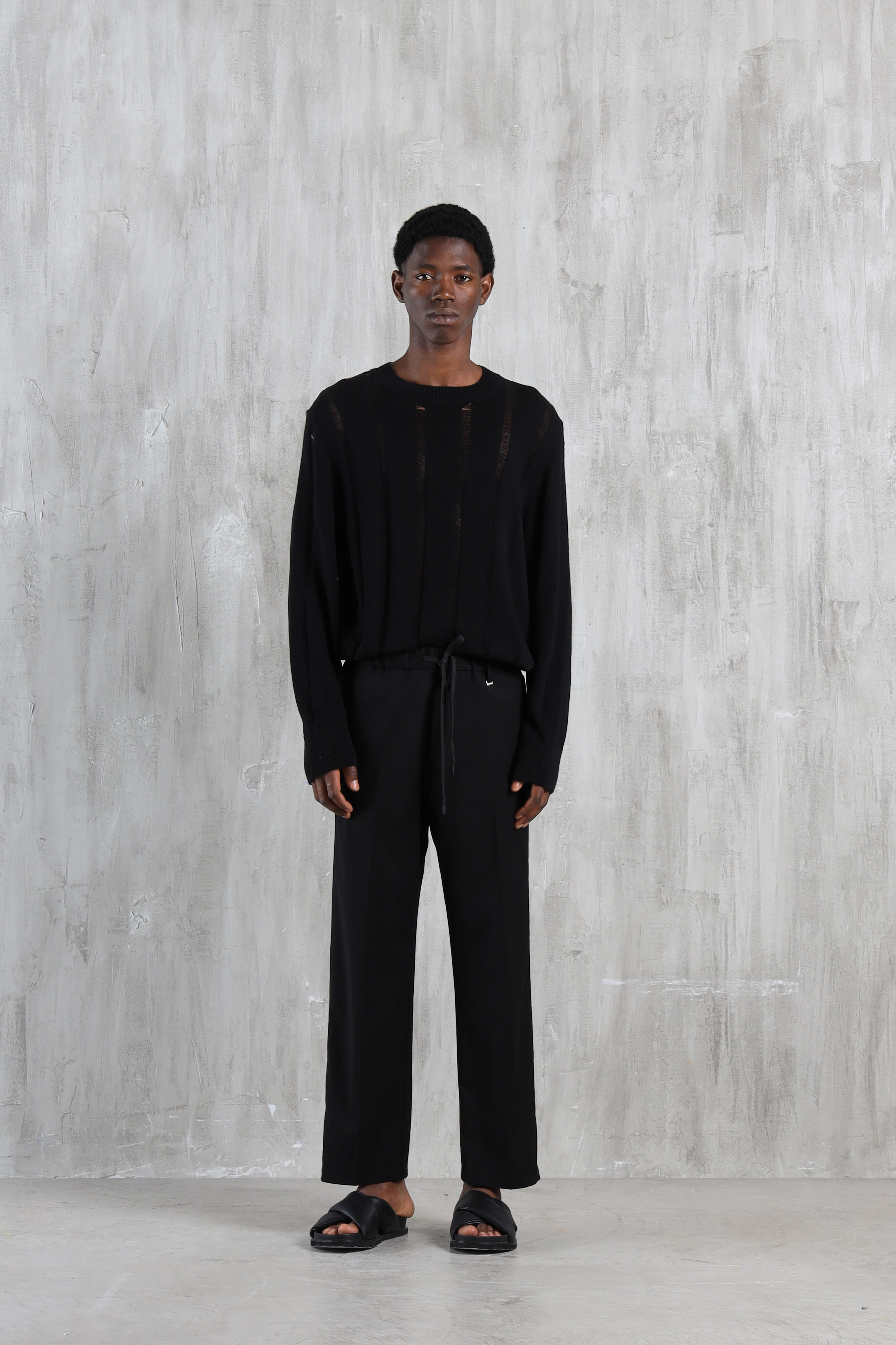 Girocollo in maglia a righe traforata - Nero