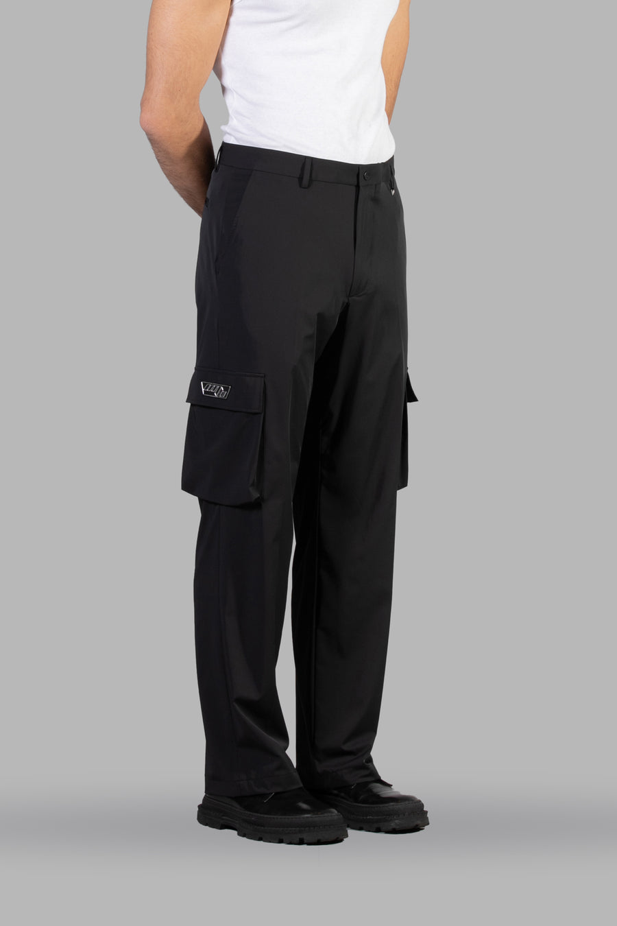 Pantalone in nylon fondo ampio con tasconi - Nero