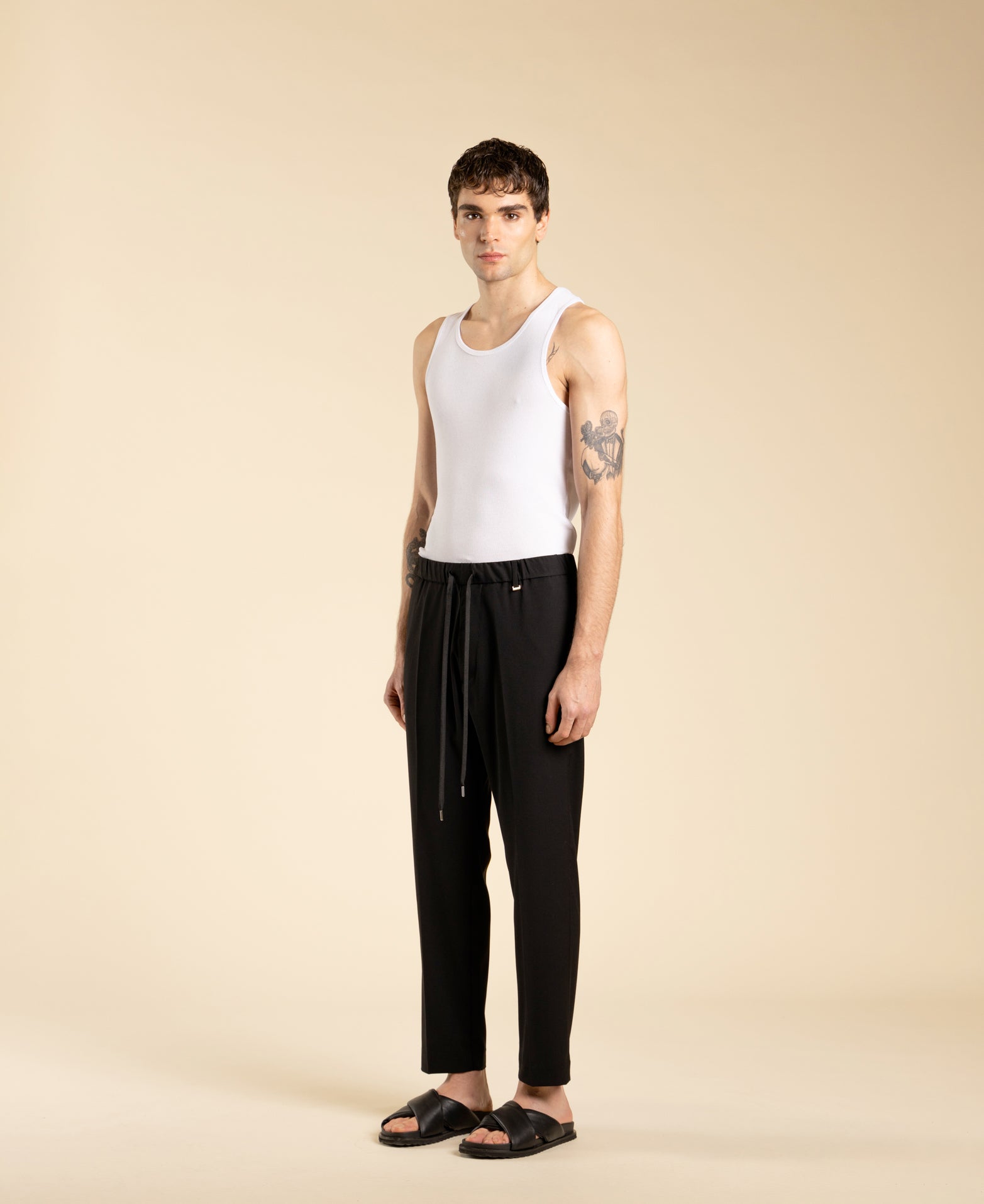 Pantalon coupe droite avec cordon de serrage - Noir