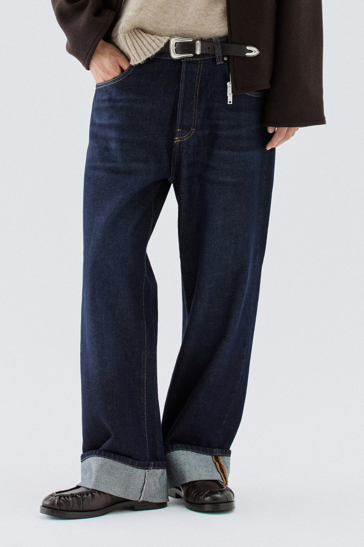 Jeans baggy con risvolto