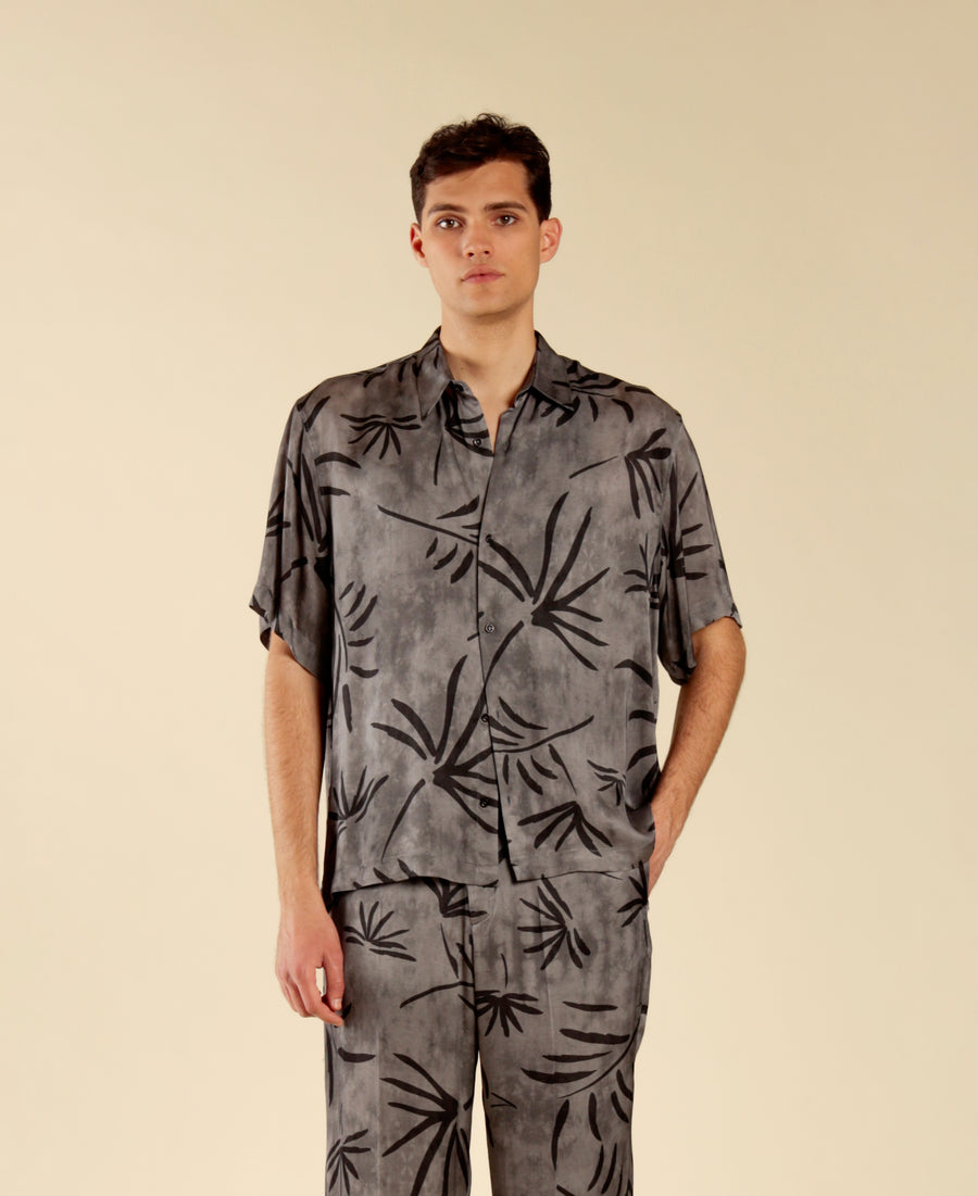 Camicia in viscosa con stampa palme