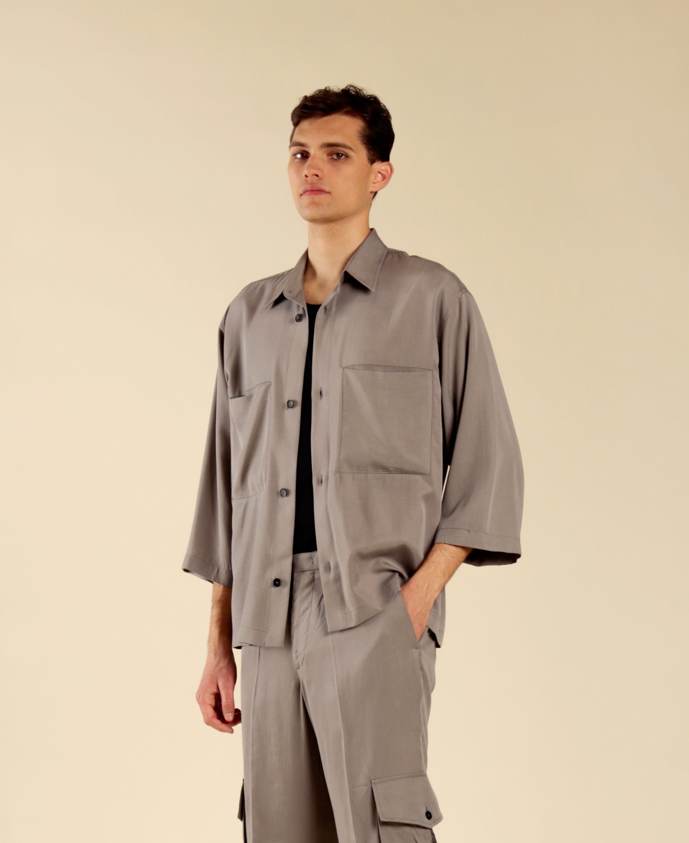 Camicia manica ampia a gomito con tasconi