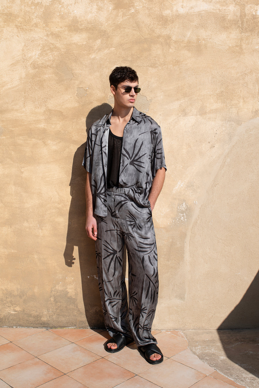 Camicia in viscosa con stampa palme
